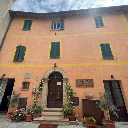 Locanda Francescana Valfabbrica Exterior photo